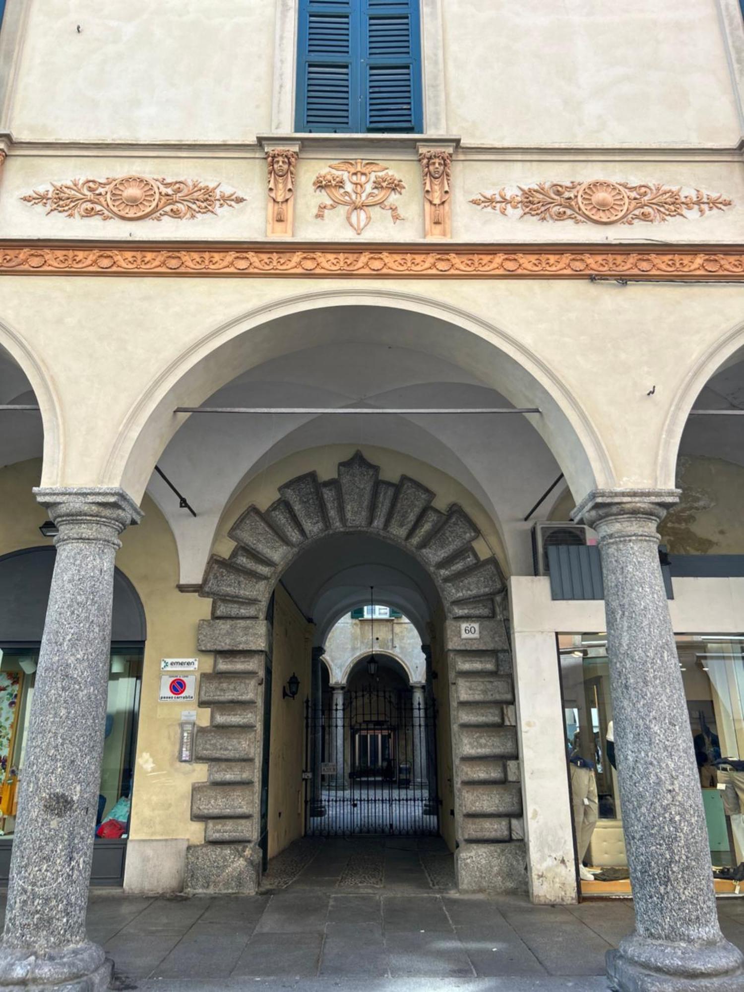 Porta Torre Como Apartment - By Relais Di Giada Dış mekan fotoğraf